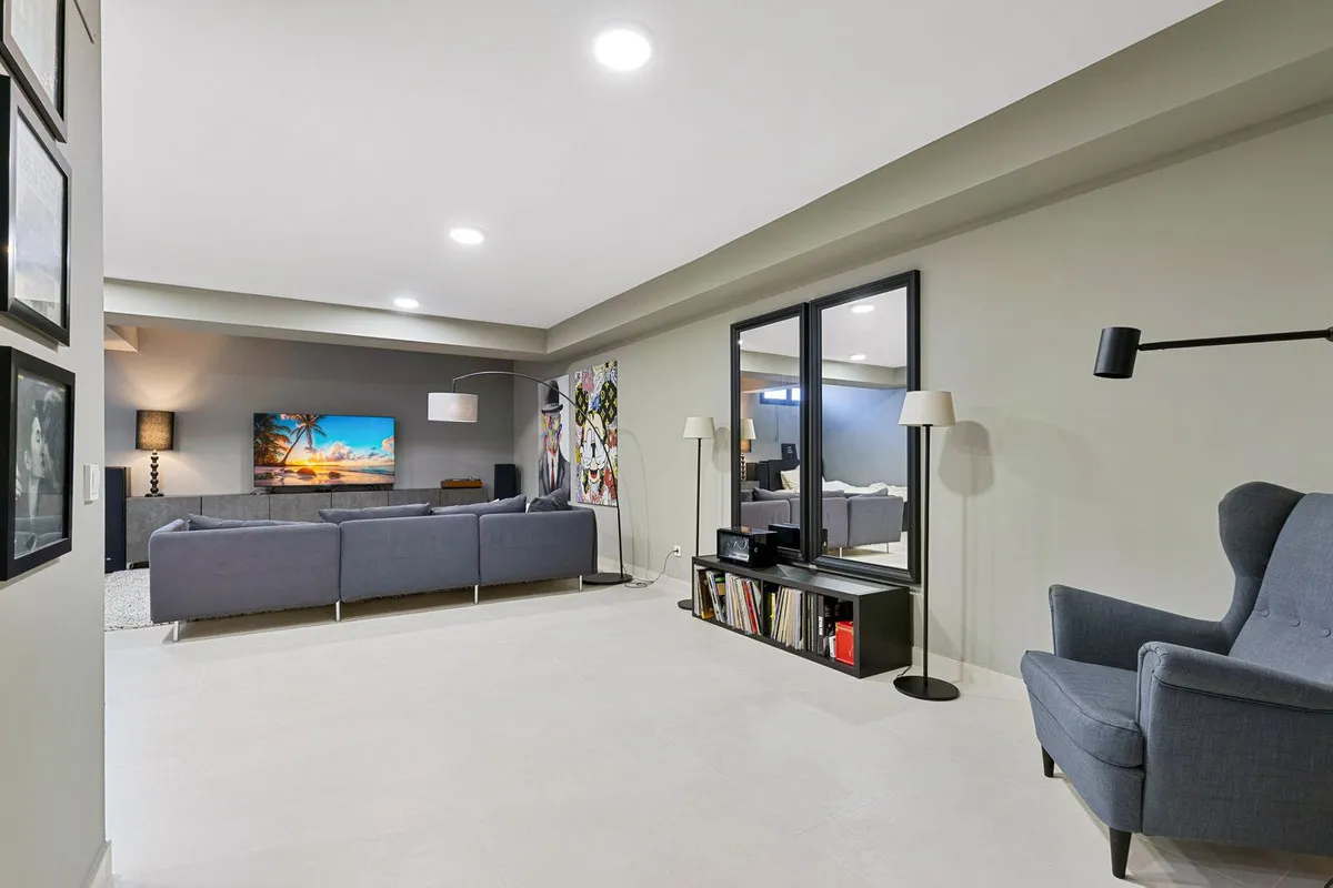 a178e490-dae5-425c-894b-17efbae0a960