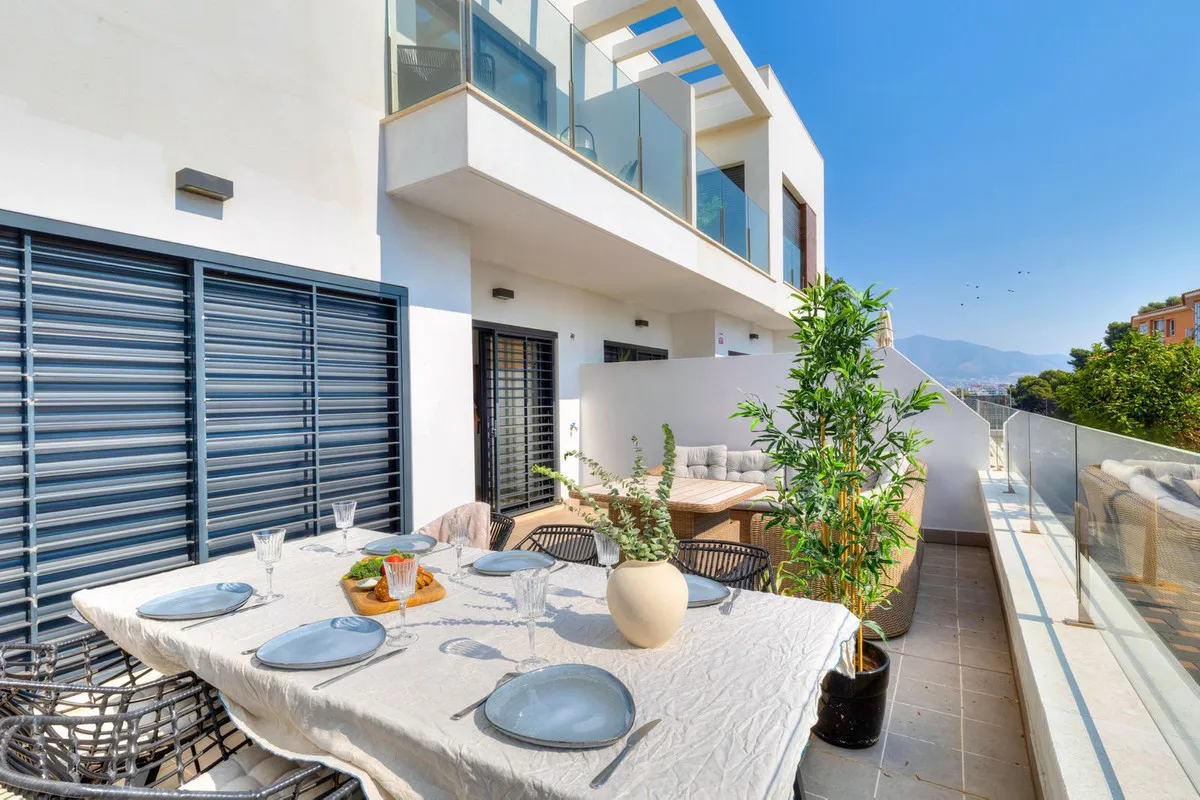 d37cd7e0-5e7e-417e-8cff-0fbb30e4d6cc