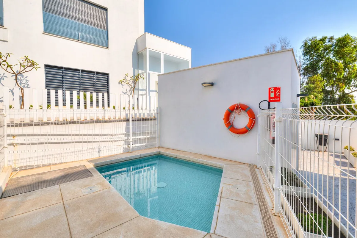 e5c0669f-a9f4-47c5-9cd6-50ce255e1e4d