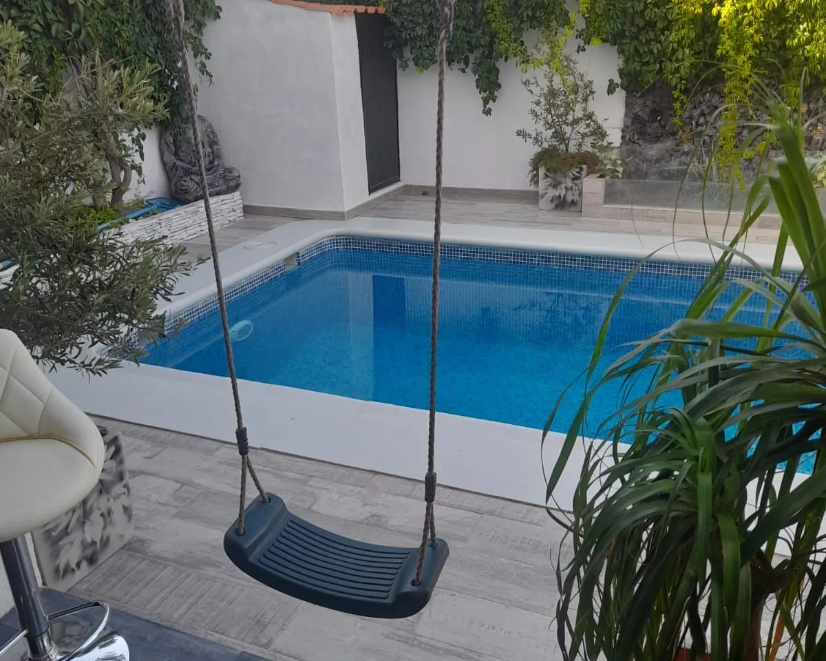 f580e813-be47-4cef-8aaf-a61708b0d7d0