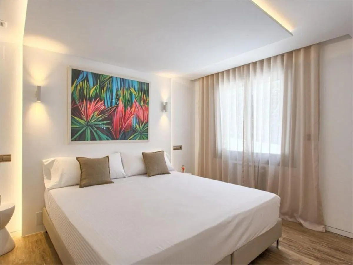 db72191c-a6ef-4ea7-a4d2-1db1a0f64080