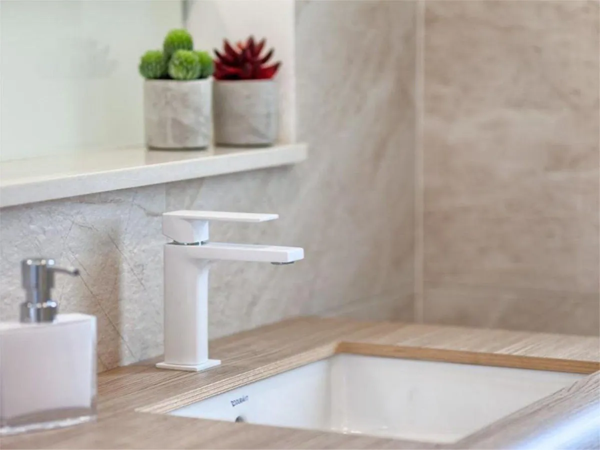 e4ae86b4-24a4-406e-b090-b5ea6ebf7928