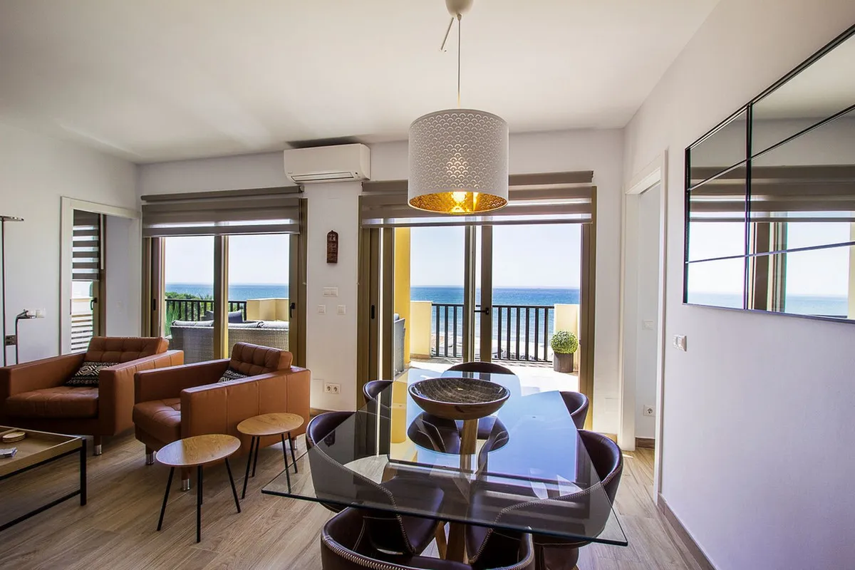 6f5b2003-9473-4d77-a0d7-ced5ea7de997