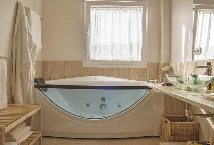 e7422070-b83b-4b2a-a7da-e23b50816543