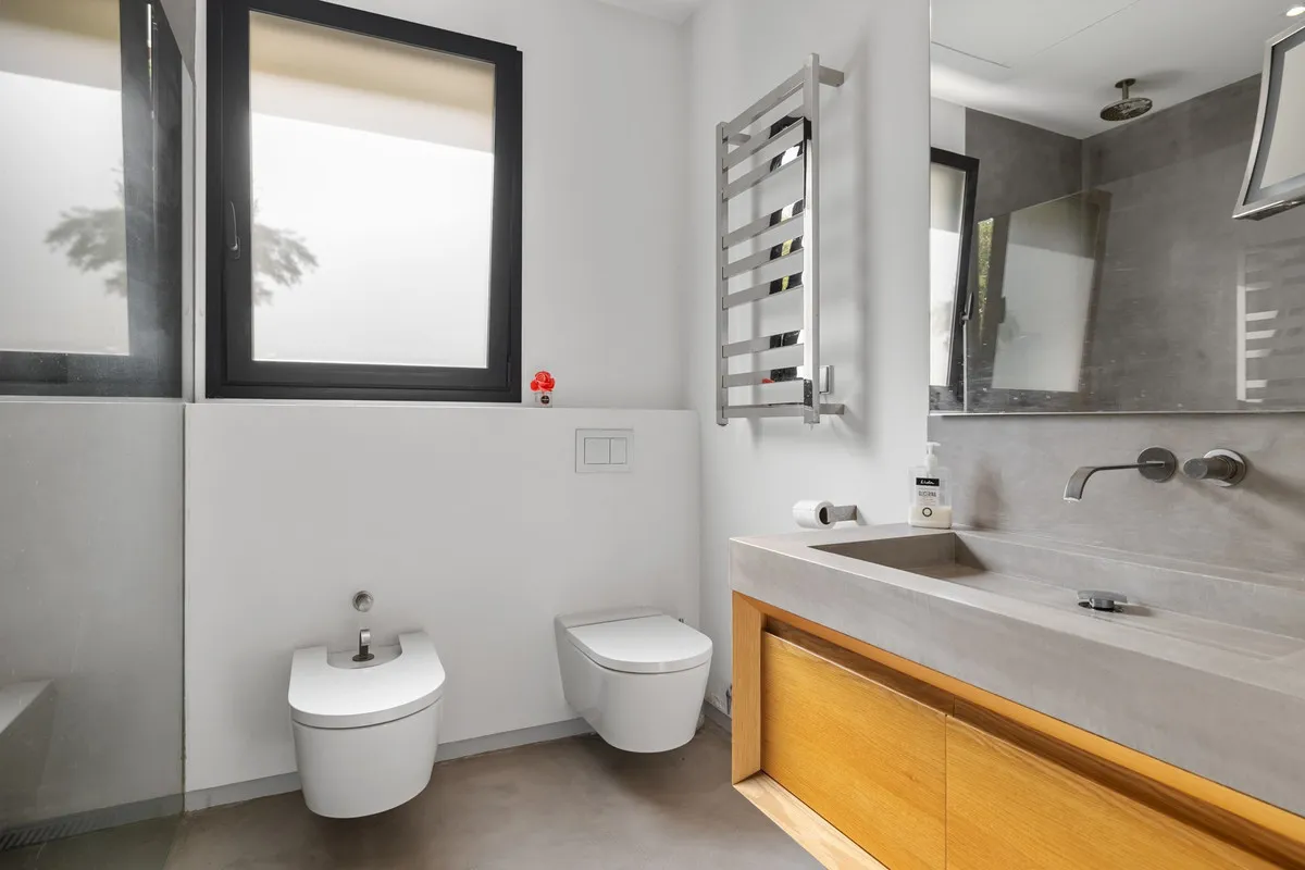 0086911c-6b03-46b3-856b-12573baa011c