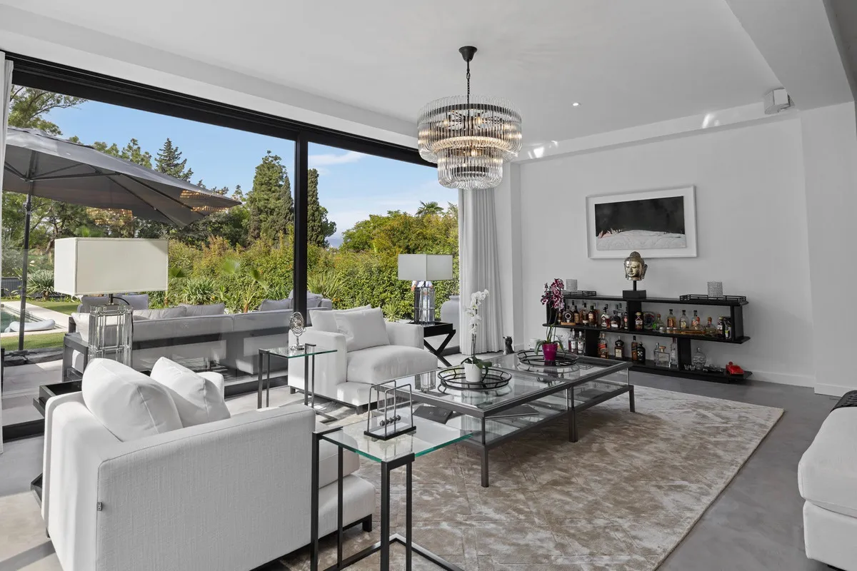 0861f19c-b962-4594-a736-e2942360c4ee