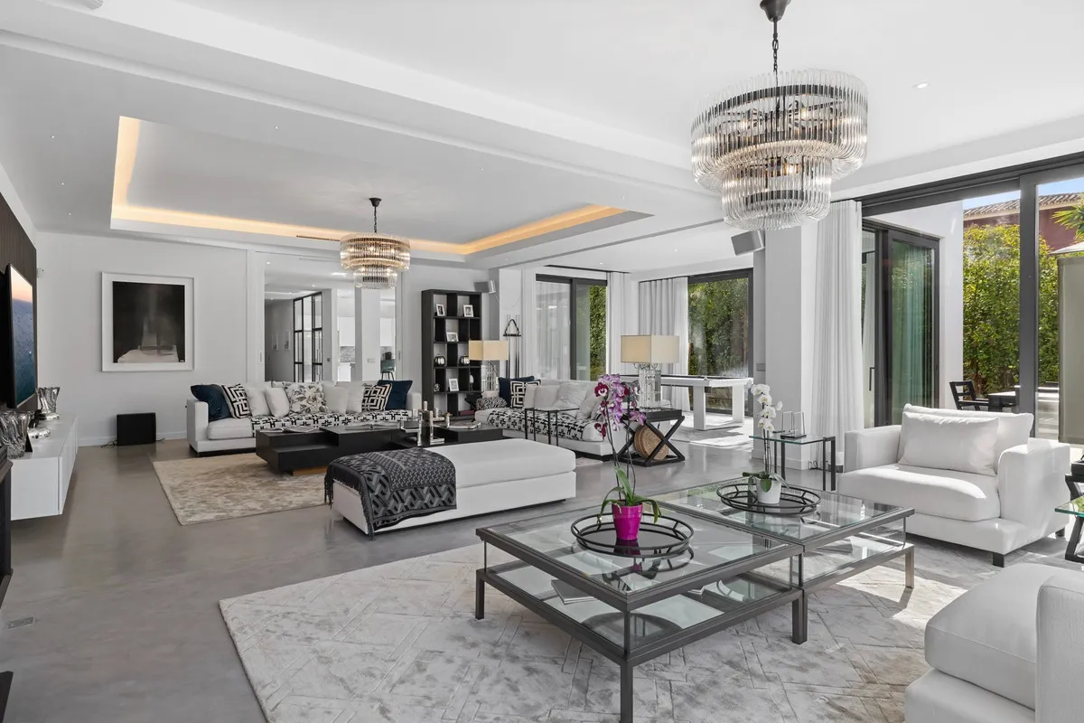 3373aeb8-9ae5-4576-8c8a-8a073e8d9725