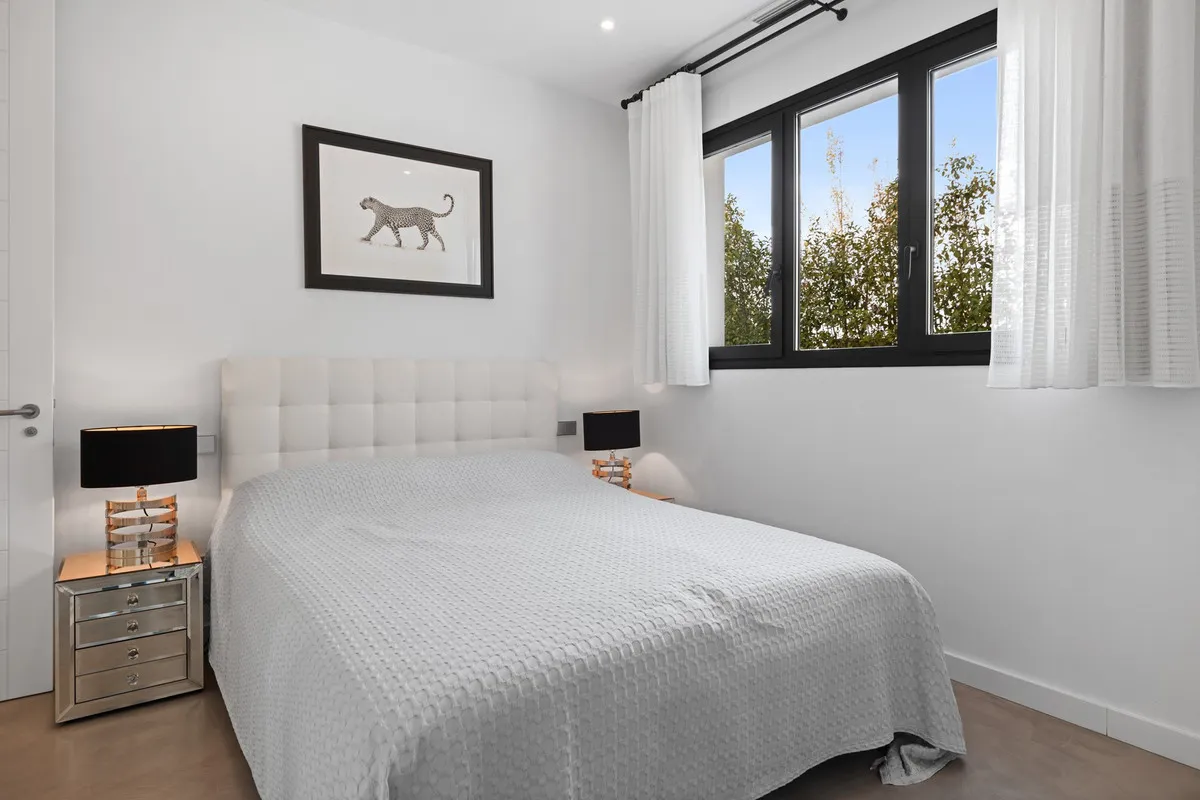 c8365701-0aaf-4d30-8bbf-e4161e62ab19