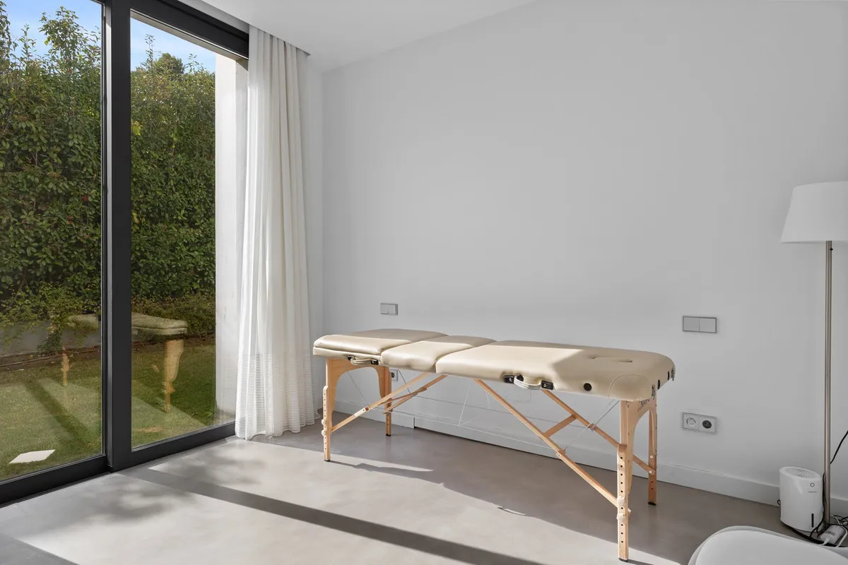 ee8c8a62-31a9-45f4-9878-abc2381358b8