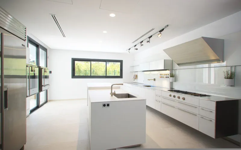 8e6cd0f5-a141-4b4b-95ee-3e3e2941f9ee