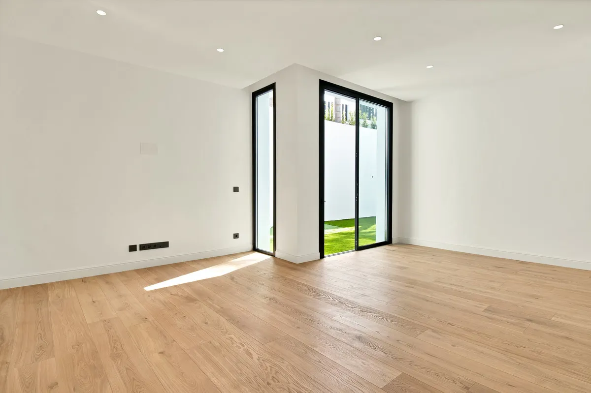 380602d4-a8ad-4310-b465-08b2f185ff3b