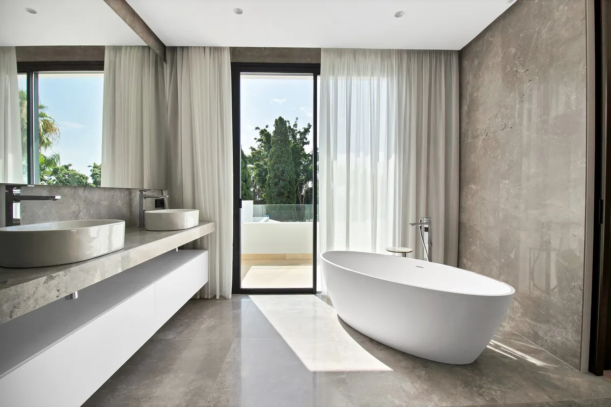 f9964597-73cc-4773-8cdf-52b106a28b36