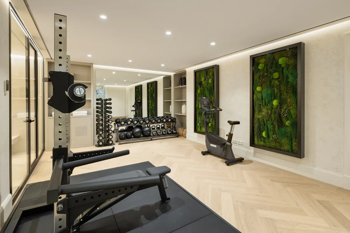 0cfcde6a-2803-4eec-b844-733b971db5a3