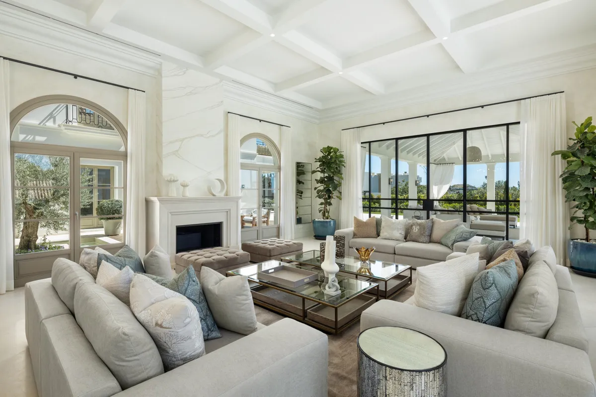 f4c85a5c-3f30-4163-a744-3b74abc377df