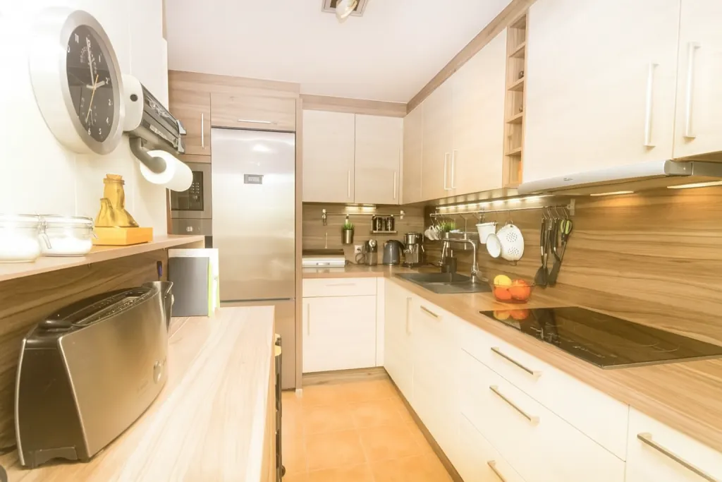 eb548717-735b-4d1b-a51e-d560f655cc54