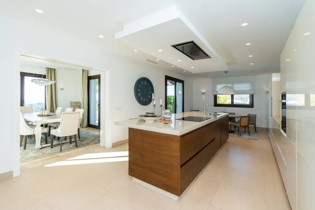 b66d822c-0939-4c61-9907-a18b0d99cd1c