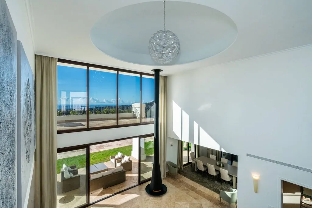 f6697e0c-a676-4e69-a37c-53b19189f1d4