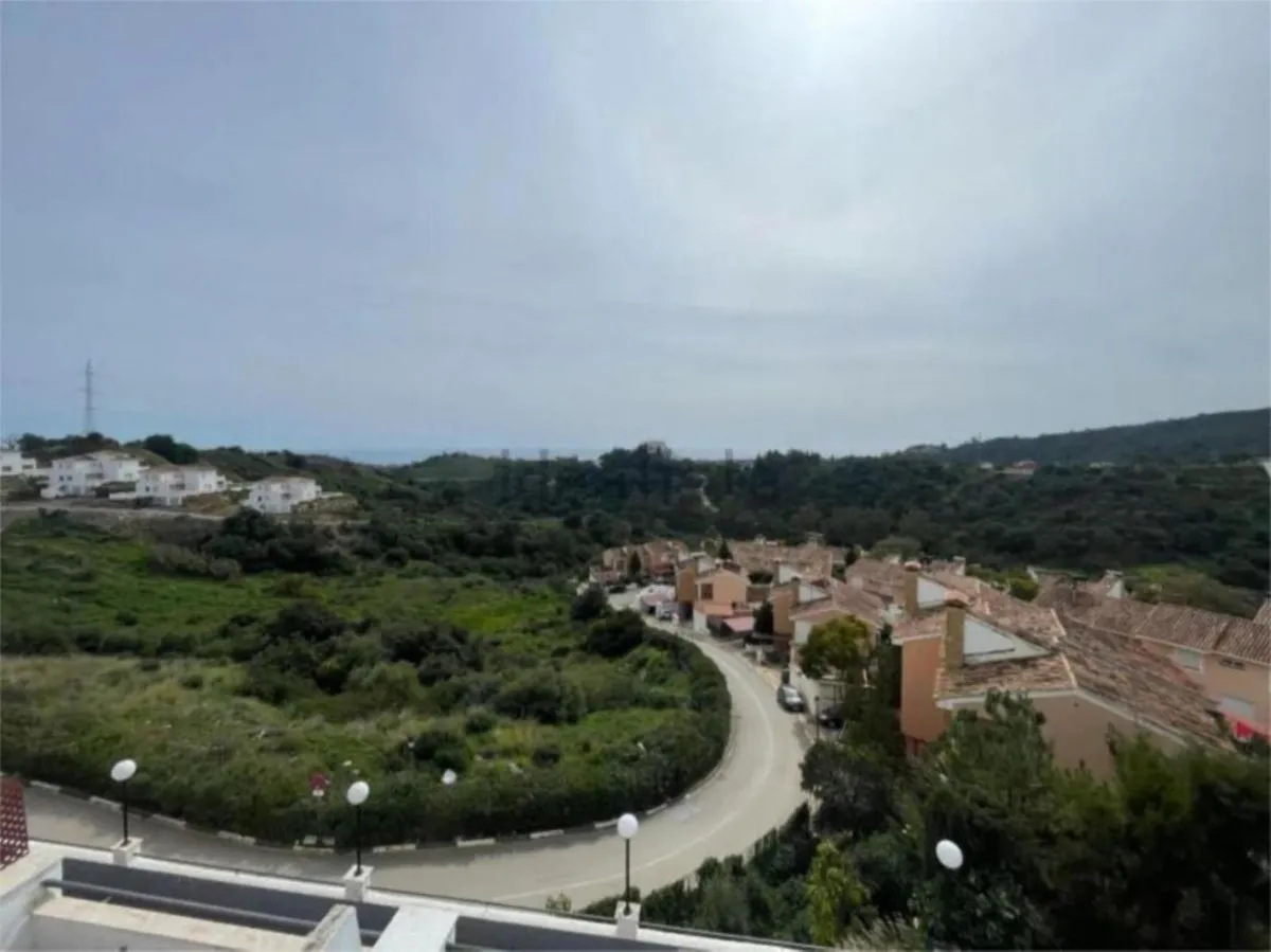 5041f5cf-f880-48c2-810c-5dfc00903c63