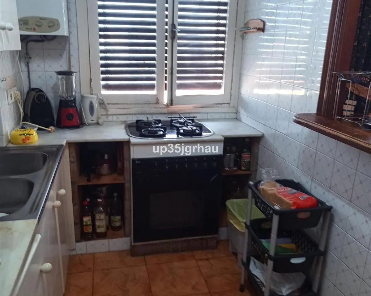 276b95f4-c5e7-4184-aa50-b6c0ef830212