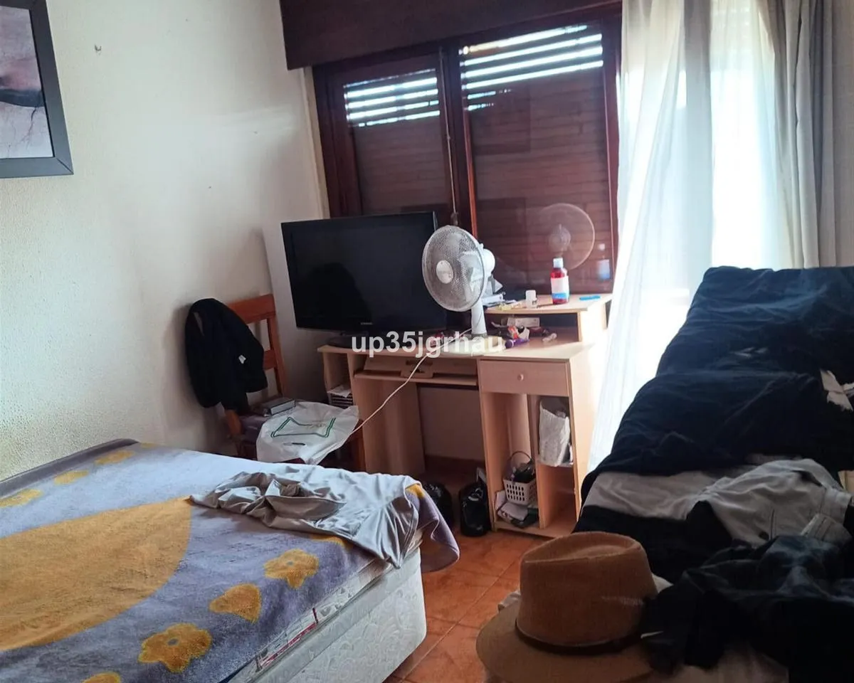 b6479019-45e4-413d-b29e-72df3632398c