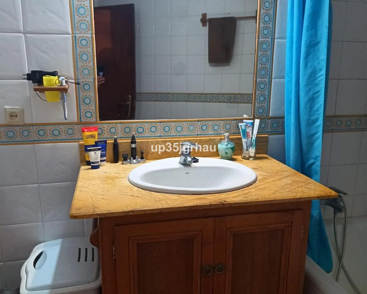 b783f09c-e0ee-474c-ac07-6cbe251fe379