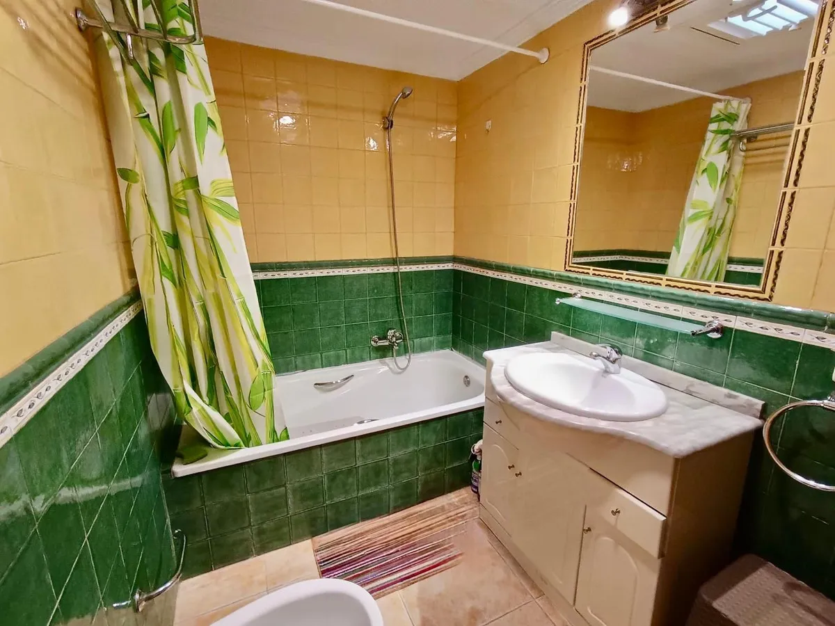 4c82dd25-28d7-4491-bc0a-9b8b0a0a1146