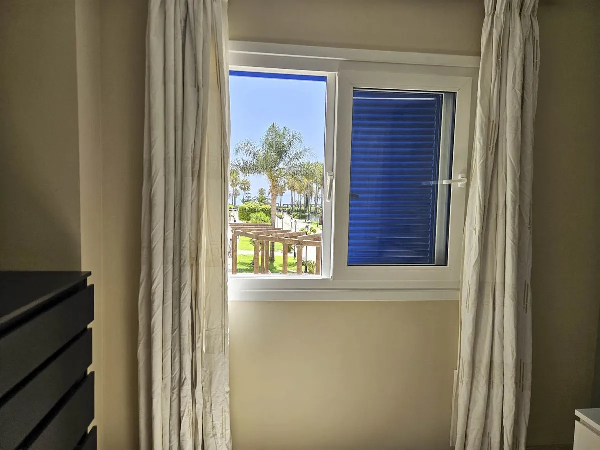 1e5d4079-1798-44f1-9e8b-e01d9ffe301d