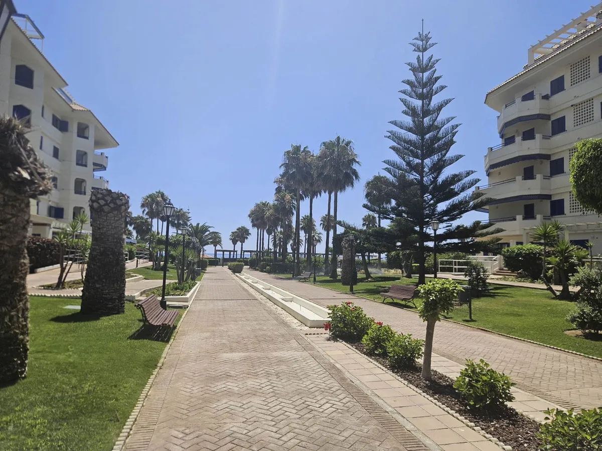 ec02ebb8-4ccb-460f-8dec-b86f7b66c3e1