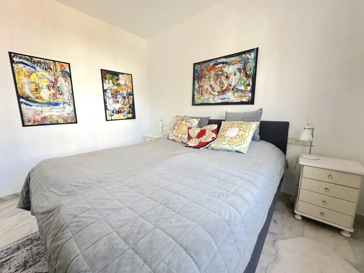 7baf1864-163b-43ec-bc7c-483954083f10