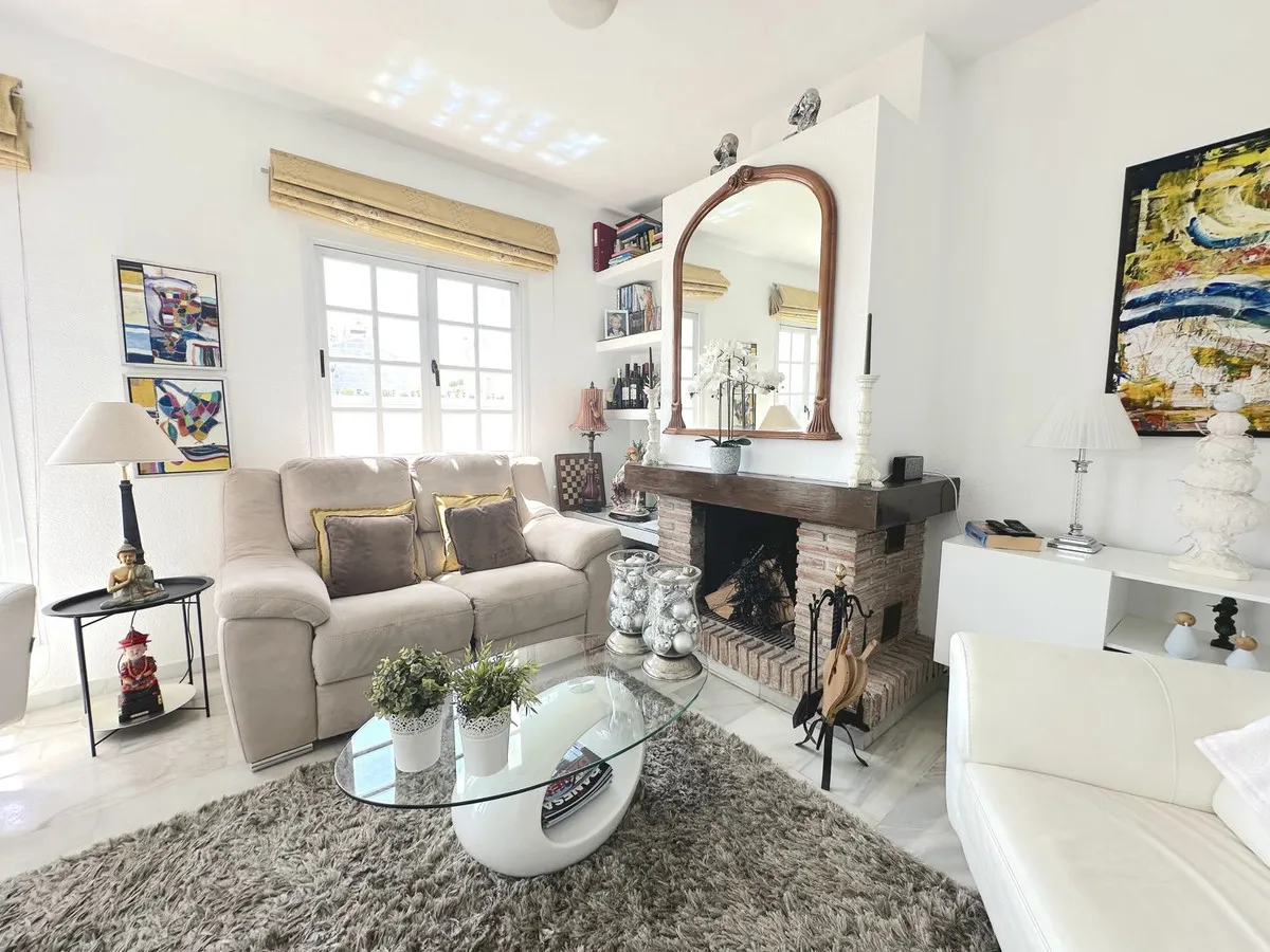 b4c373cd-5ed5-48af-9a20-d92e824de6d8