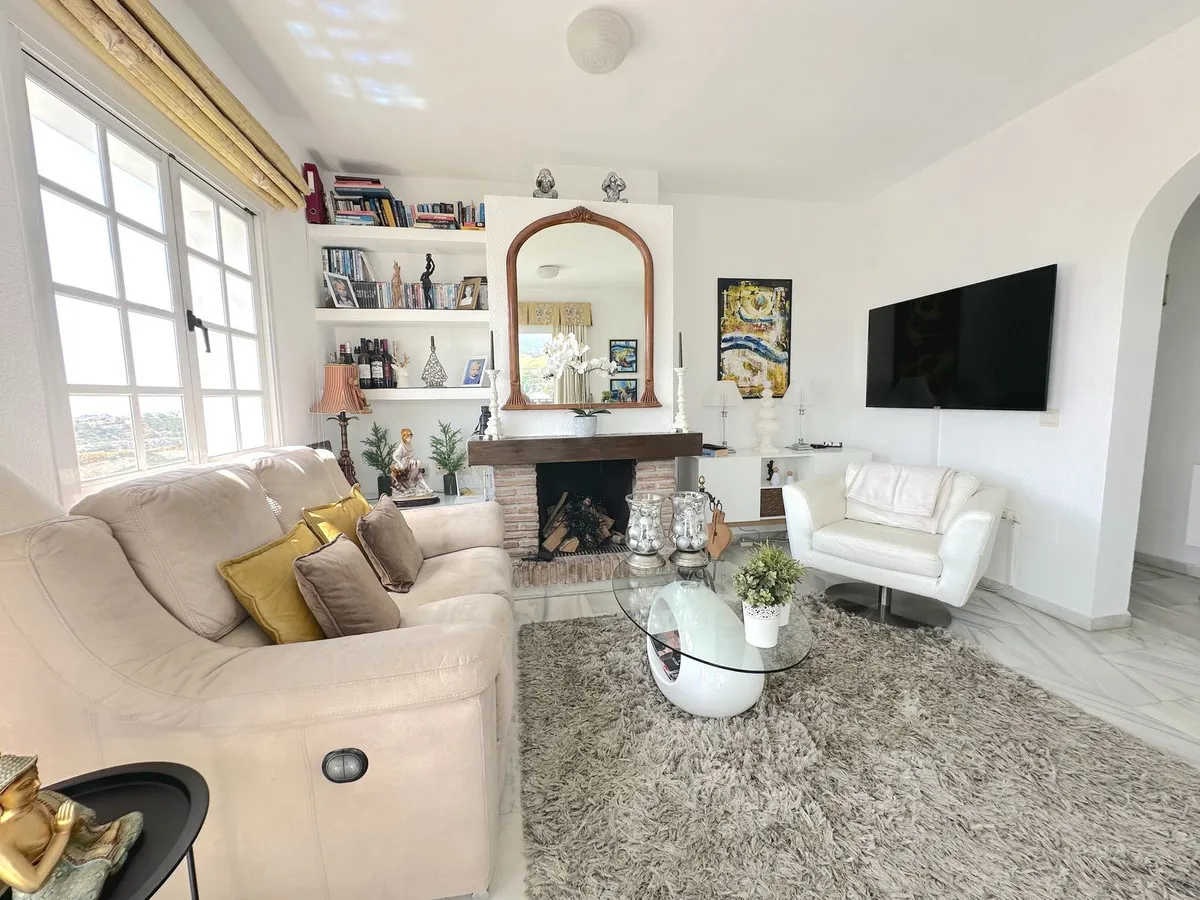 d34b3233-599f-4bd3-8e00-d69cabf06ea5