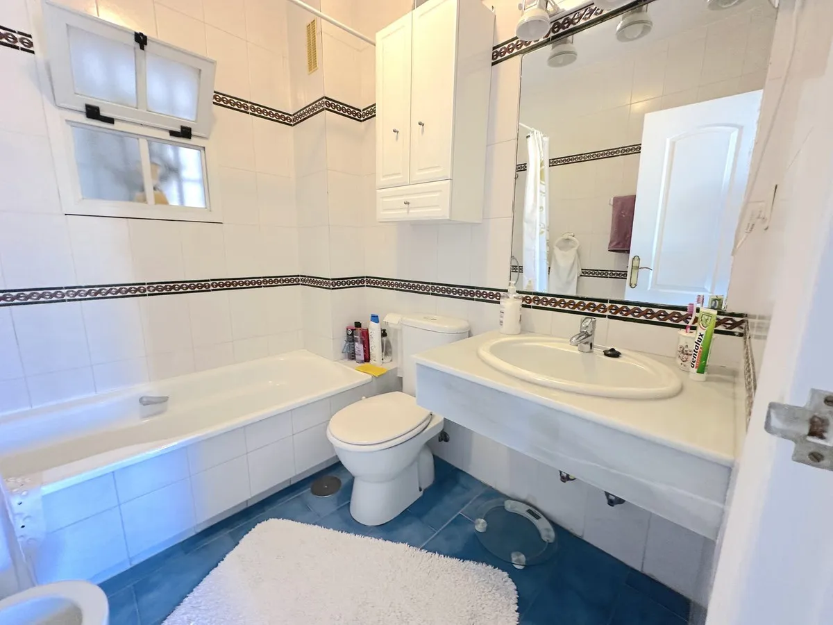 dfb4176c-dc4f-45d9-976b-9a0a31eedad7