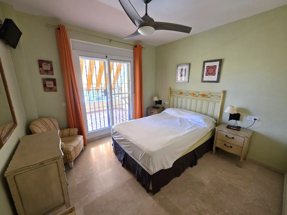 4a999b74-2641-475e-b923-202ca6984969