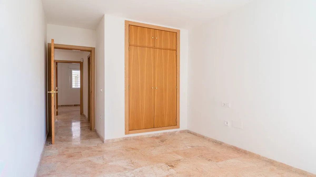 5c73140b-40c1-4f91-8a76-67f61d040b67