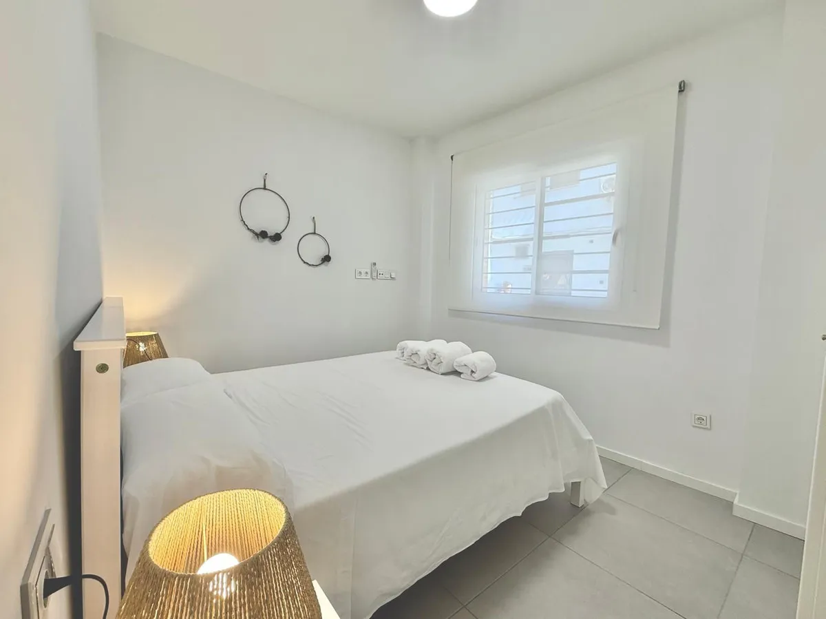 8b53f8ae-6245-44f5-a3f6-e1133f2fb511