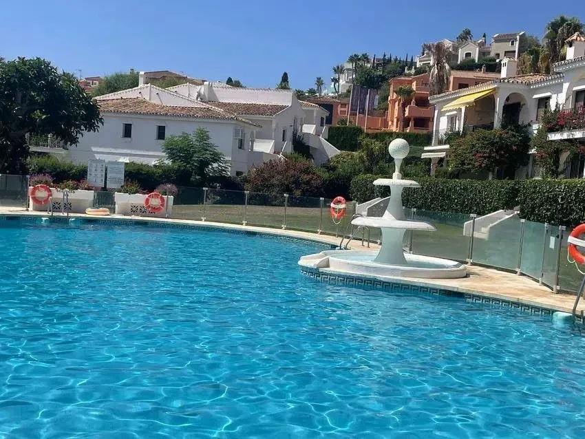 da19e6e4-b9ad-4819-bbbe-93135048f28b