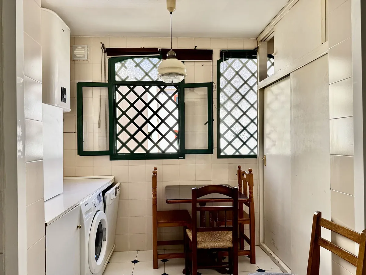 ef4c85dc-a9e3-44b5-89e4-bf25a2450364