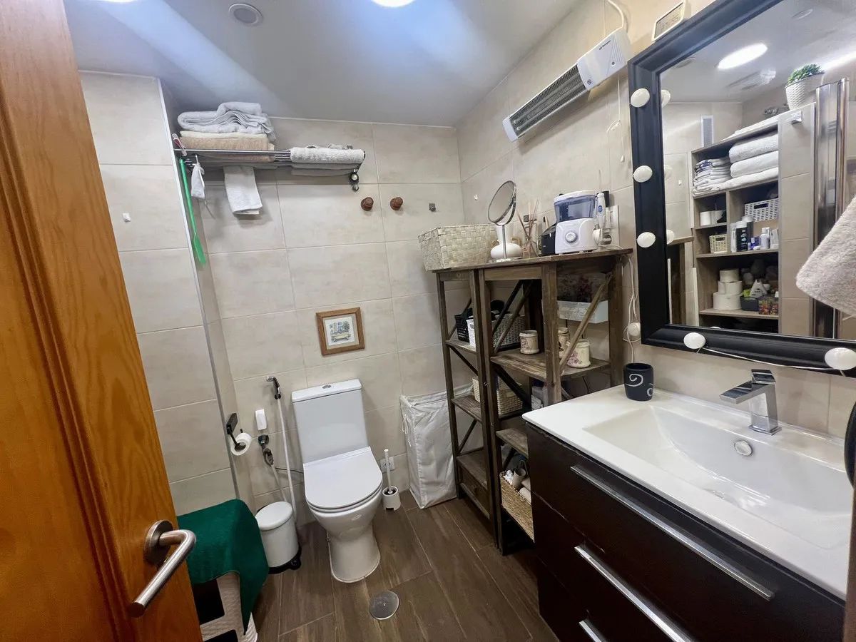 805fcfdb-c822-447e-b1e6-4d2888f4ca51