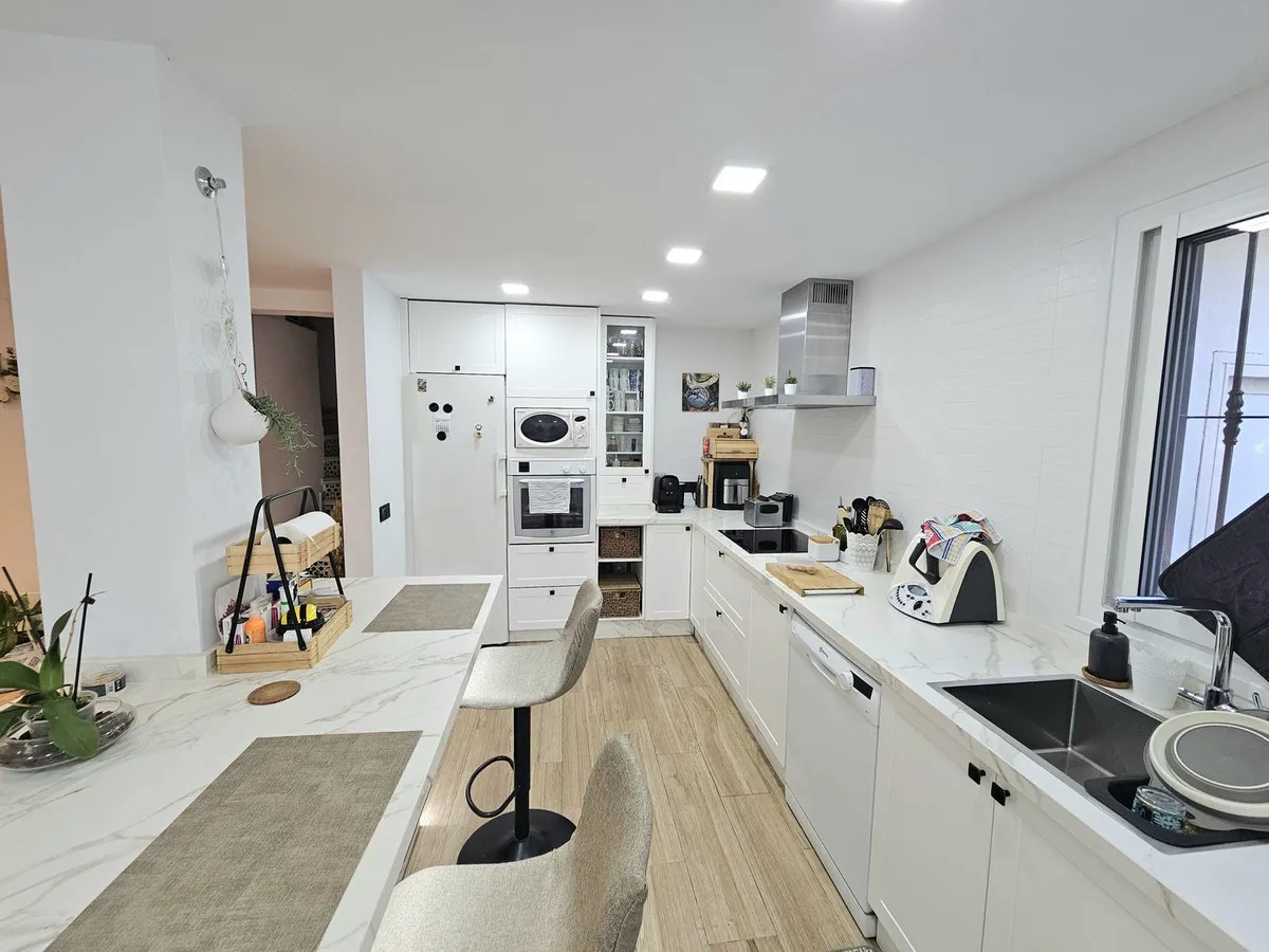 af5898a8-7201-4a76-bbf0-9f083fd1b9cf