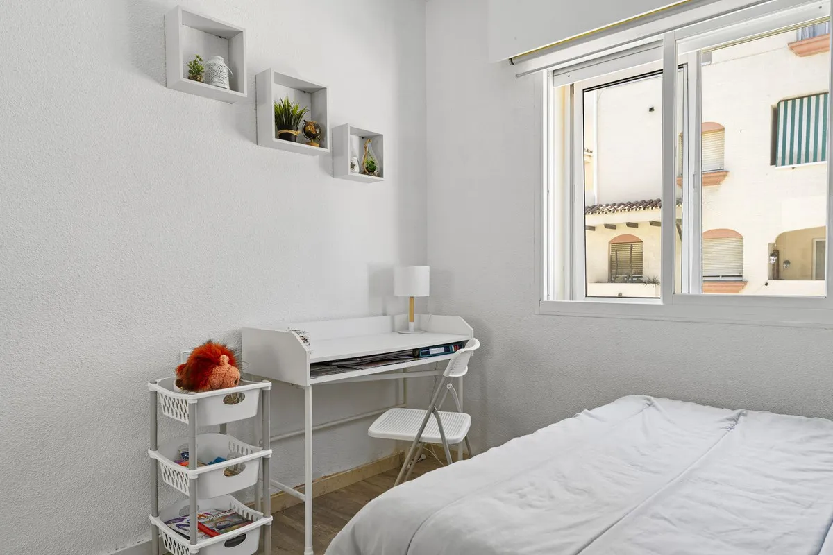 f5dc1c50-0f2e-496b-861b-1795c09c0973