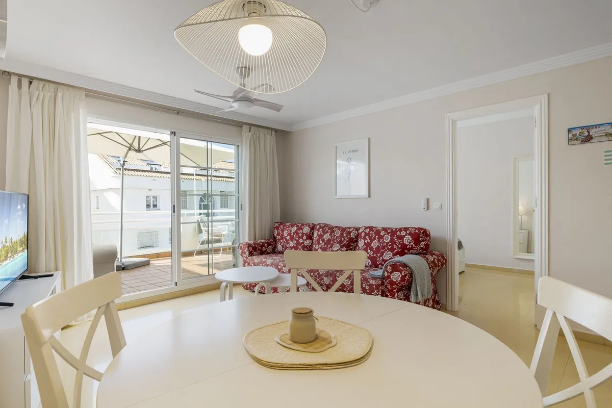 f6f07a76-1737-4624-8f6a-5e9070af1237