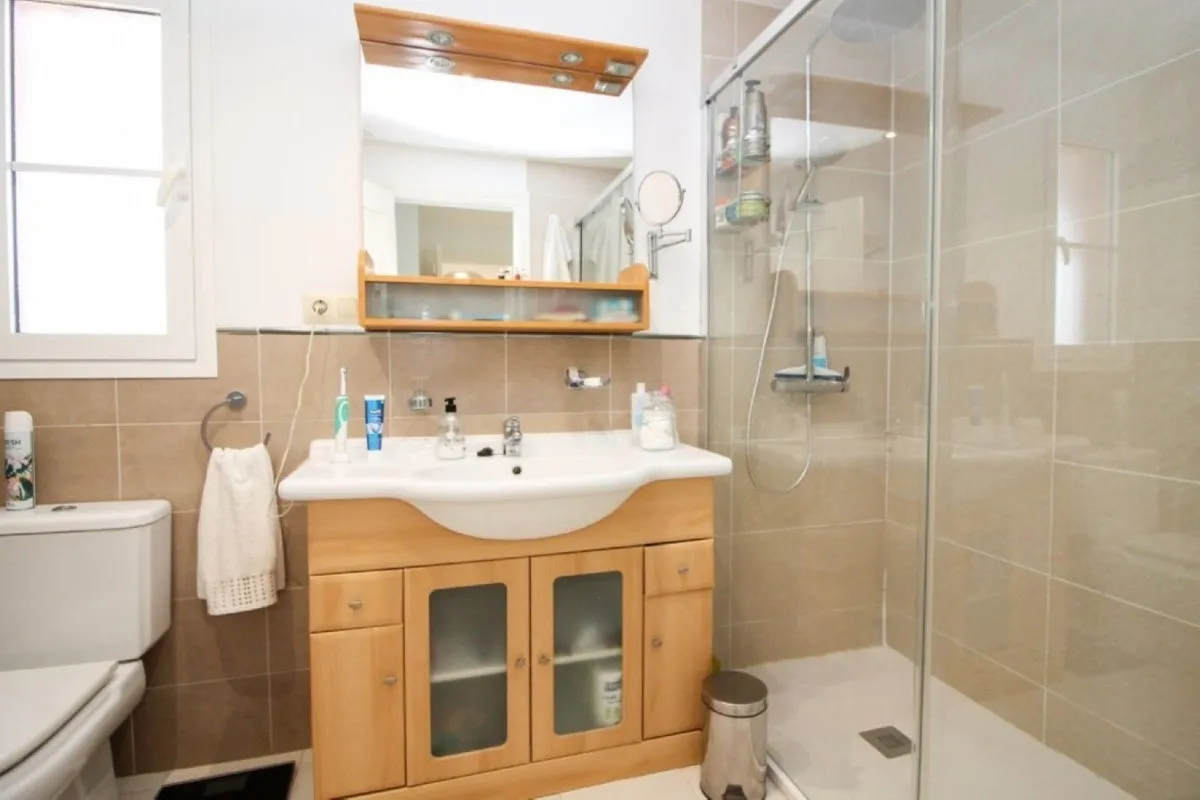 04c06d7c-0fd6-47bd-9b48-54f2a1fddeeb