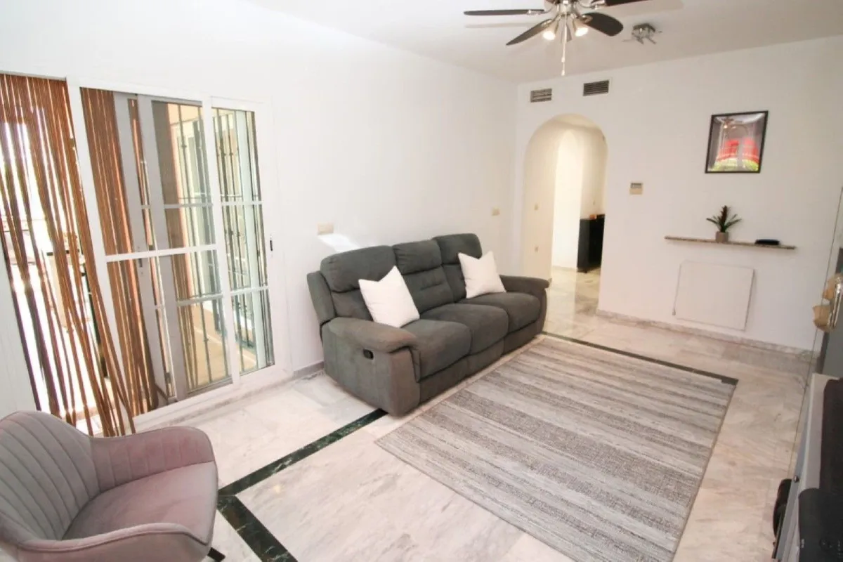 c8a4e879-f73d-4a3e-b609-cef9efdb0e3a