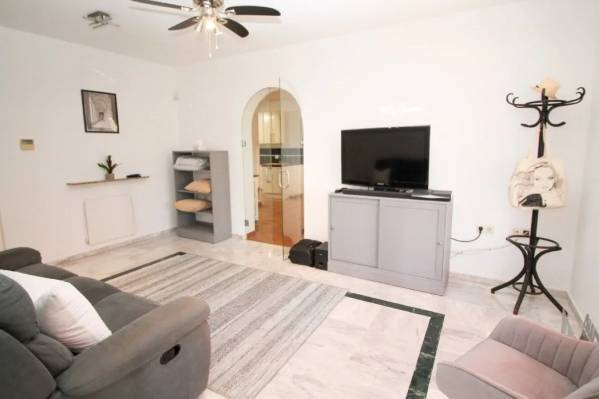 4f2537a4-f947-4cef-89c8-a65ce5f92da3