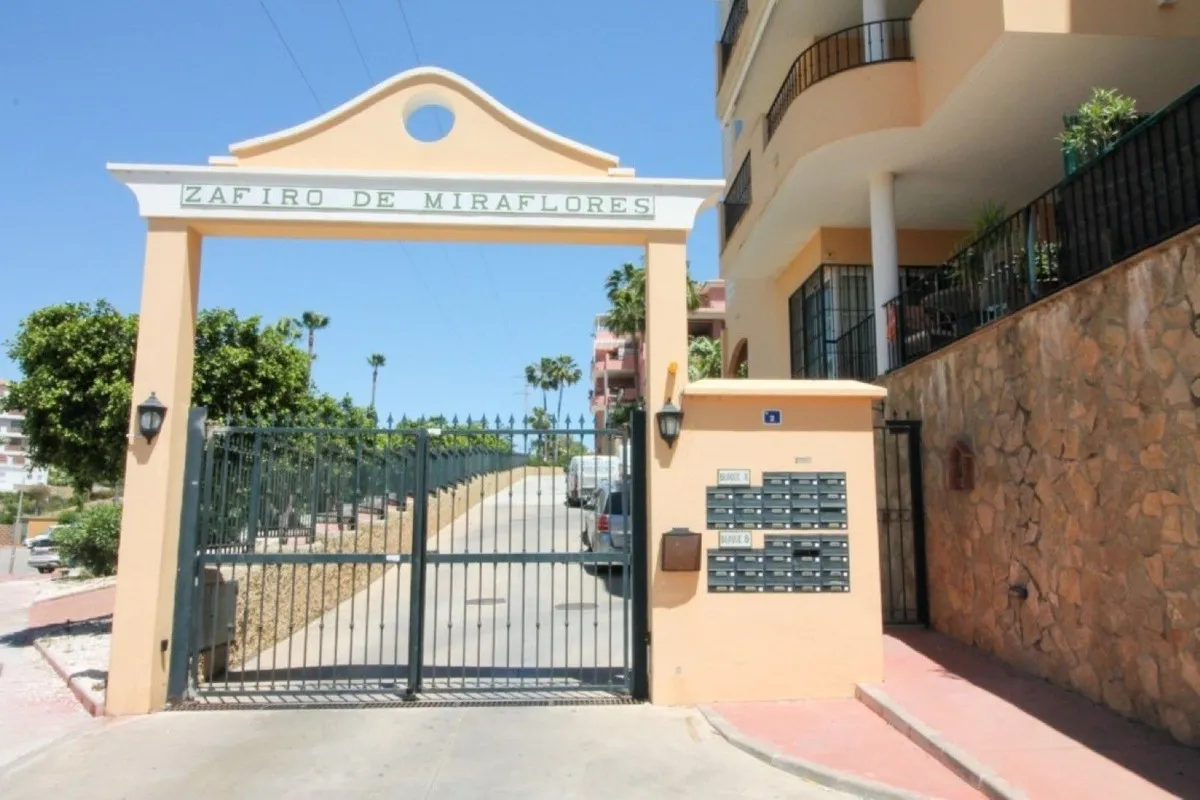 fb70563e-ea47-4596-bcbf-3237d9bcc0ed