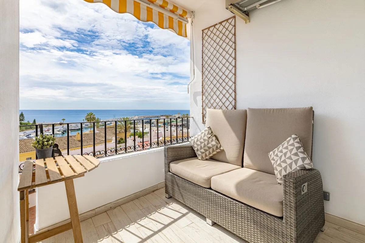 69edb0ad-856b-4b69-aeaf-b57026f4c04f