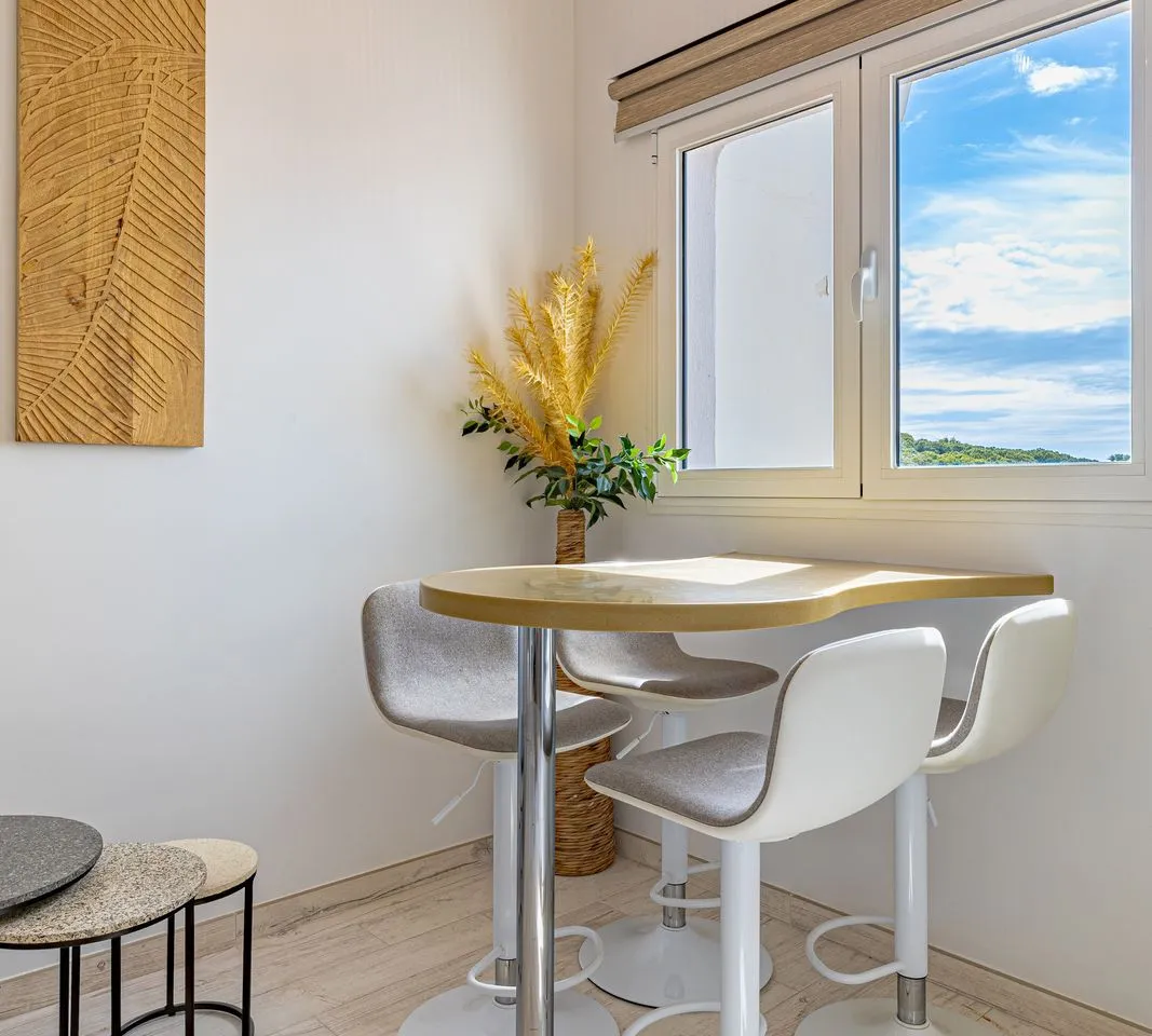 b0b4f171-98cb-4bf5-8fce-5e1483c98043