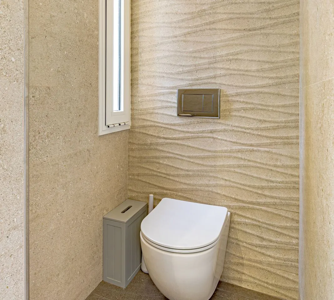 e8836513-f63d-40f6-b31e-02f767b9793f