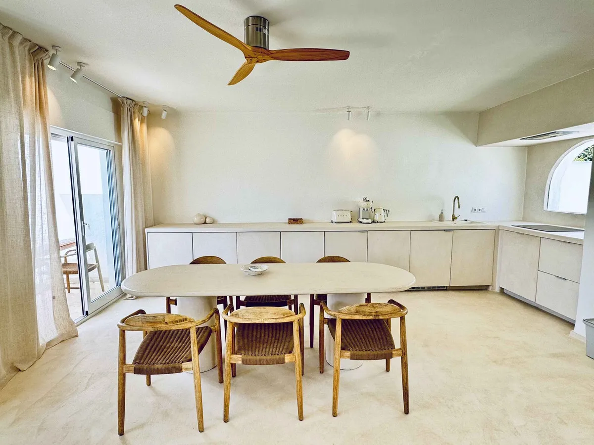 9f847bc6-683a-4d10-a921-ac802c02cec2