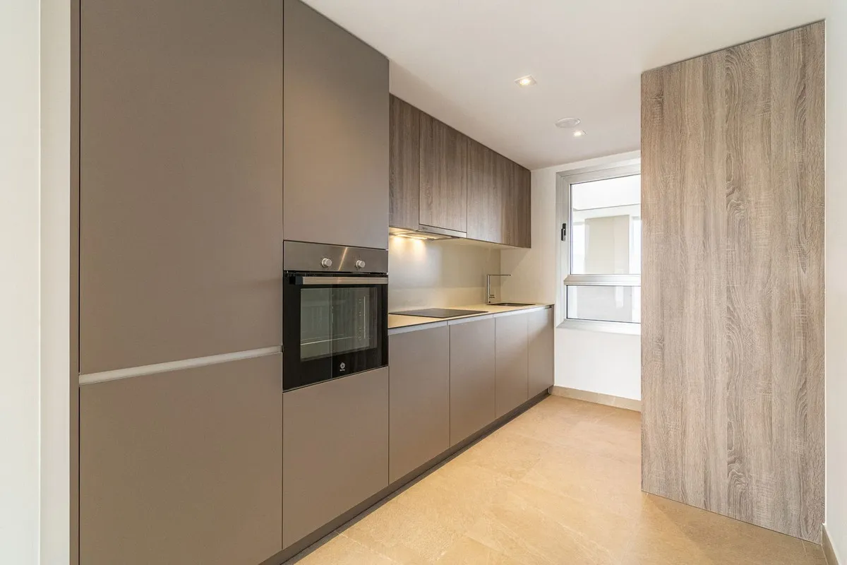 881d7ac9-1d18-4b76-a367-a58ee4c2d3c1